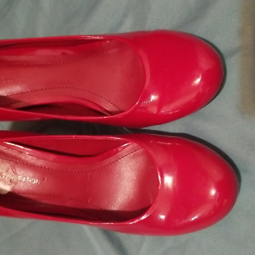 Heels - Picture 4 of 8
